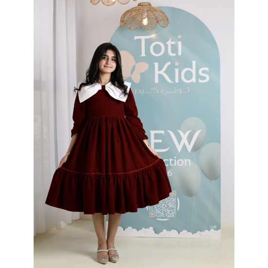 صورة فستان بناتي مخمل بياقة بيضاء وكشكشة | فستان شتوي كلاسيكي - 1108